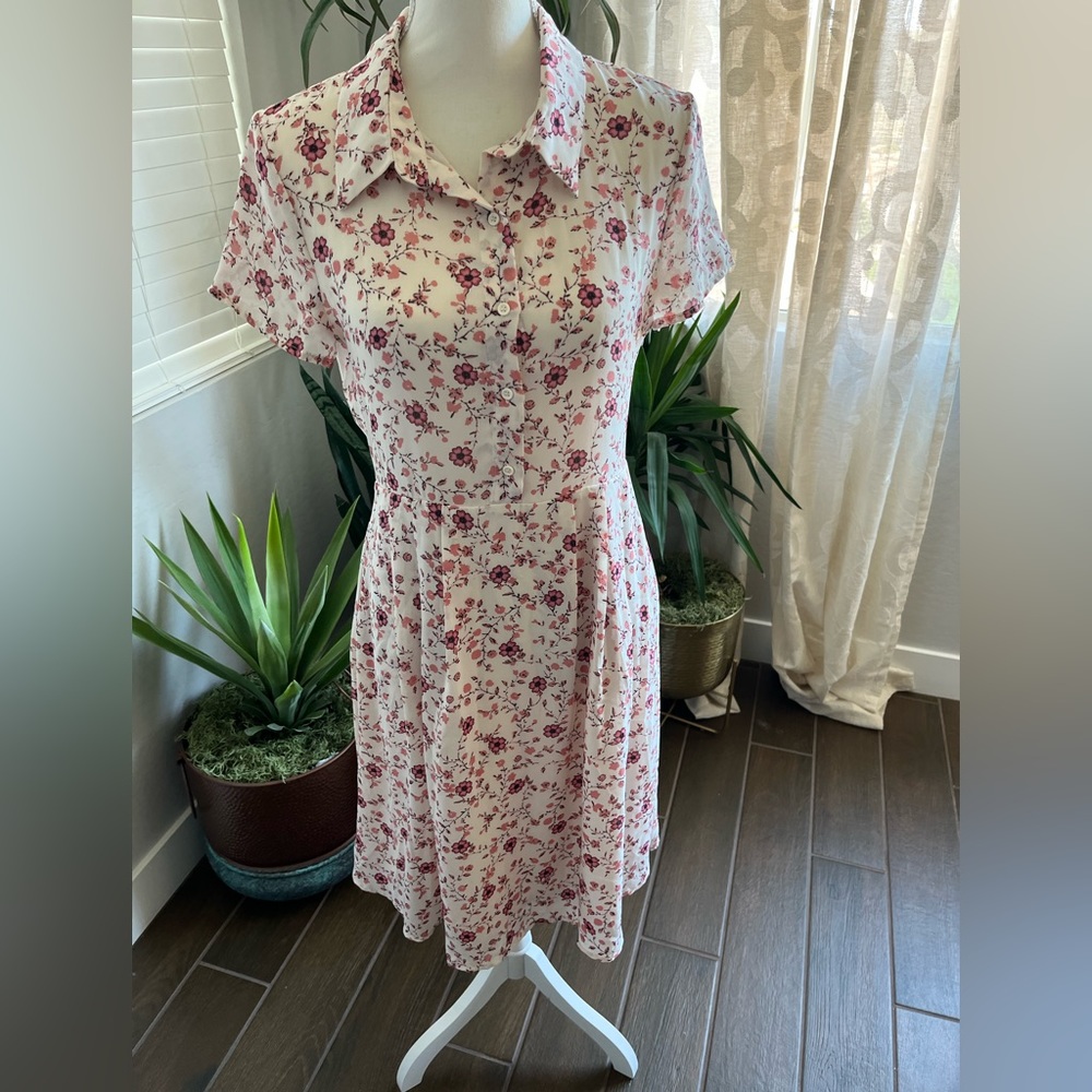WAYF cream and pink floral shirt sleeve dress with button front sun dress - Picture 5 of 16